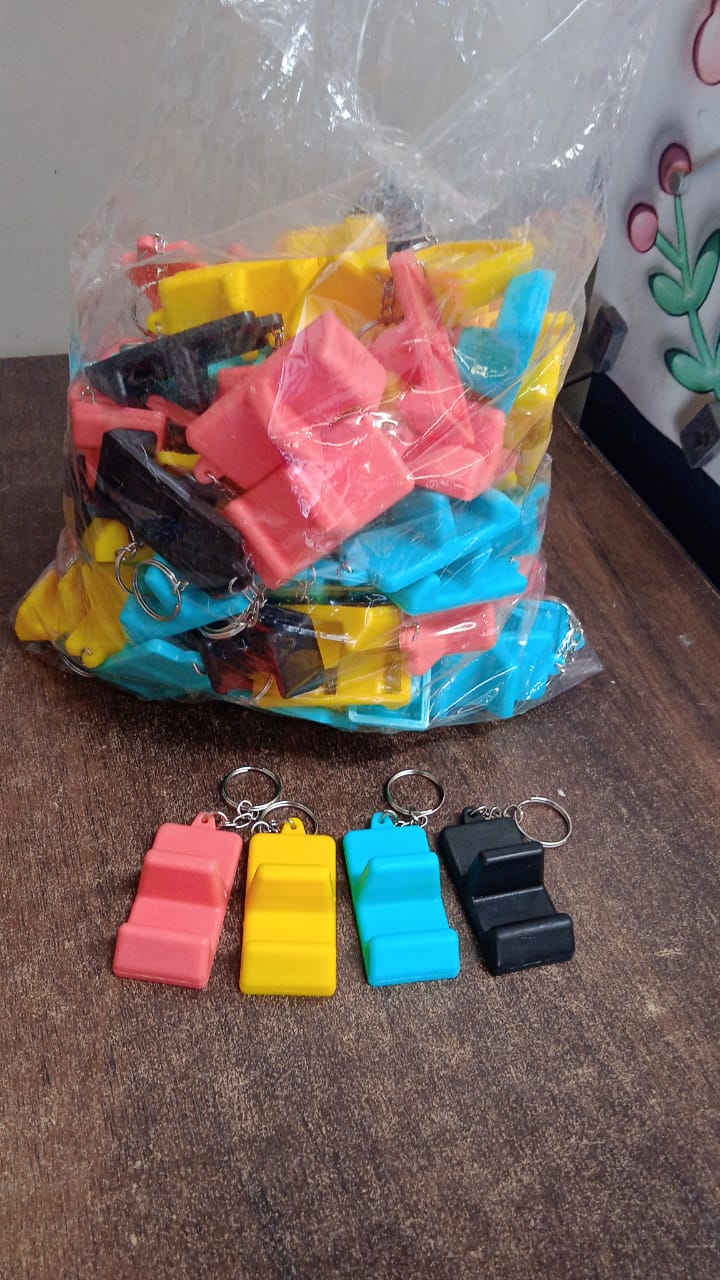 Plastic 2-in-1 Mobile Stand Keychain (1 Pc)